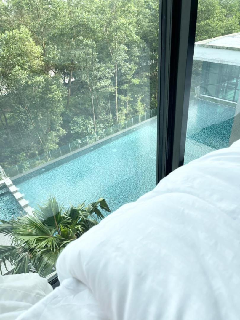 Pangsapuri 1min To Bukitindah Aeon Skyloft 3br Muji Poolview