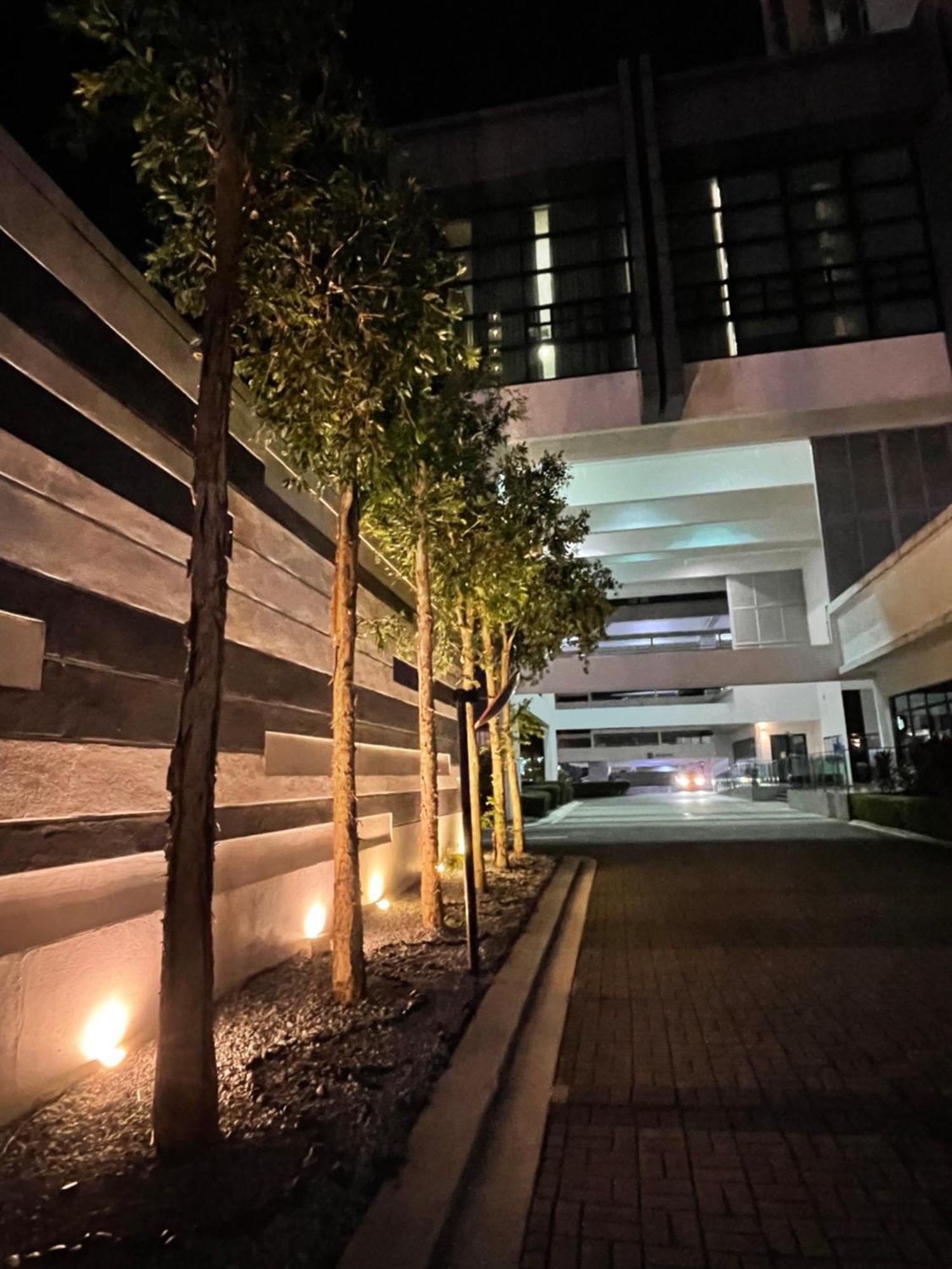 1min To Bukitindah Aeon Skyloft 3br Muji Poolview