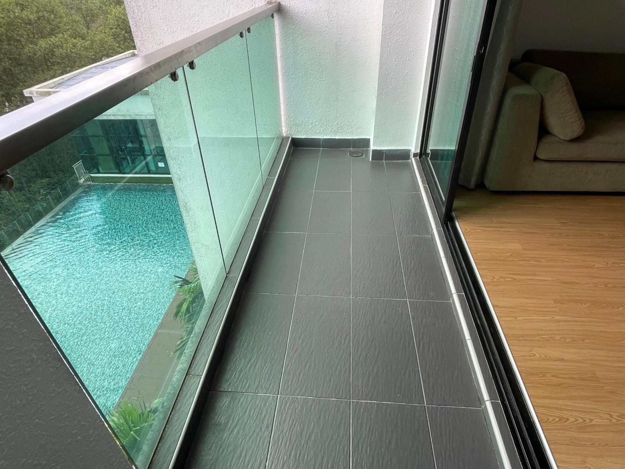 Pangsapuri 1min To Bukitindah Aeon Skyloft 3br Muji Poolview *
