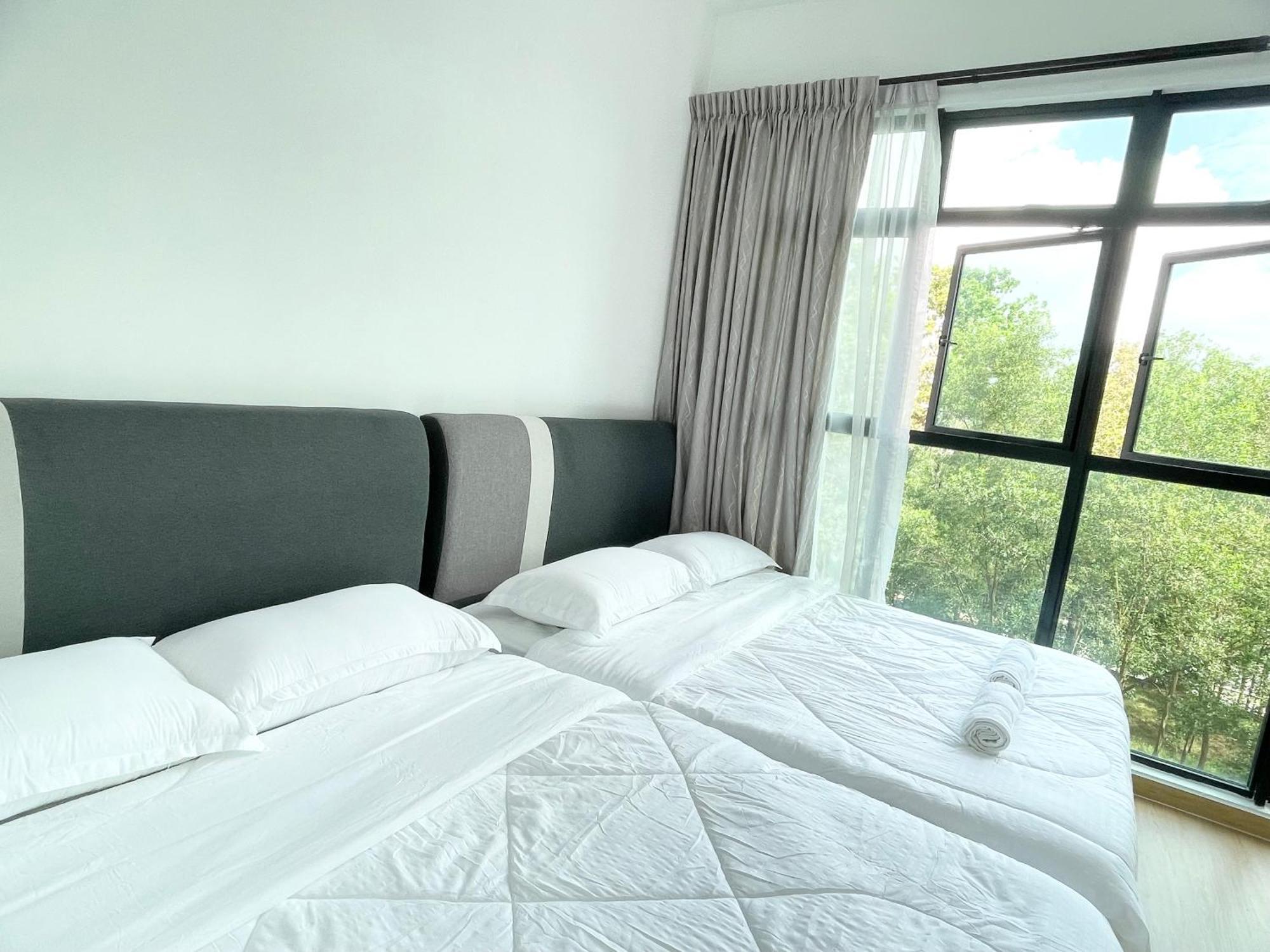 1min To Bukitindah Aeon Skyloft 3br Muji Poolview