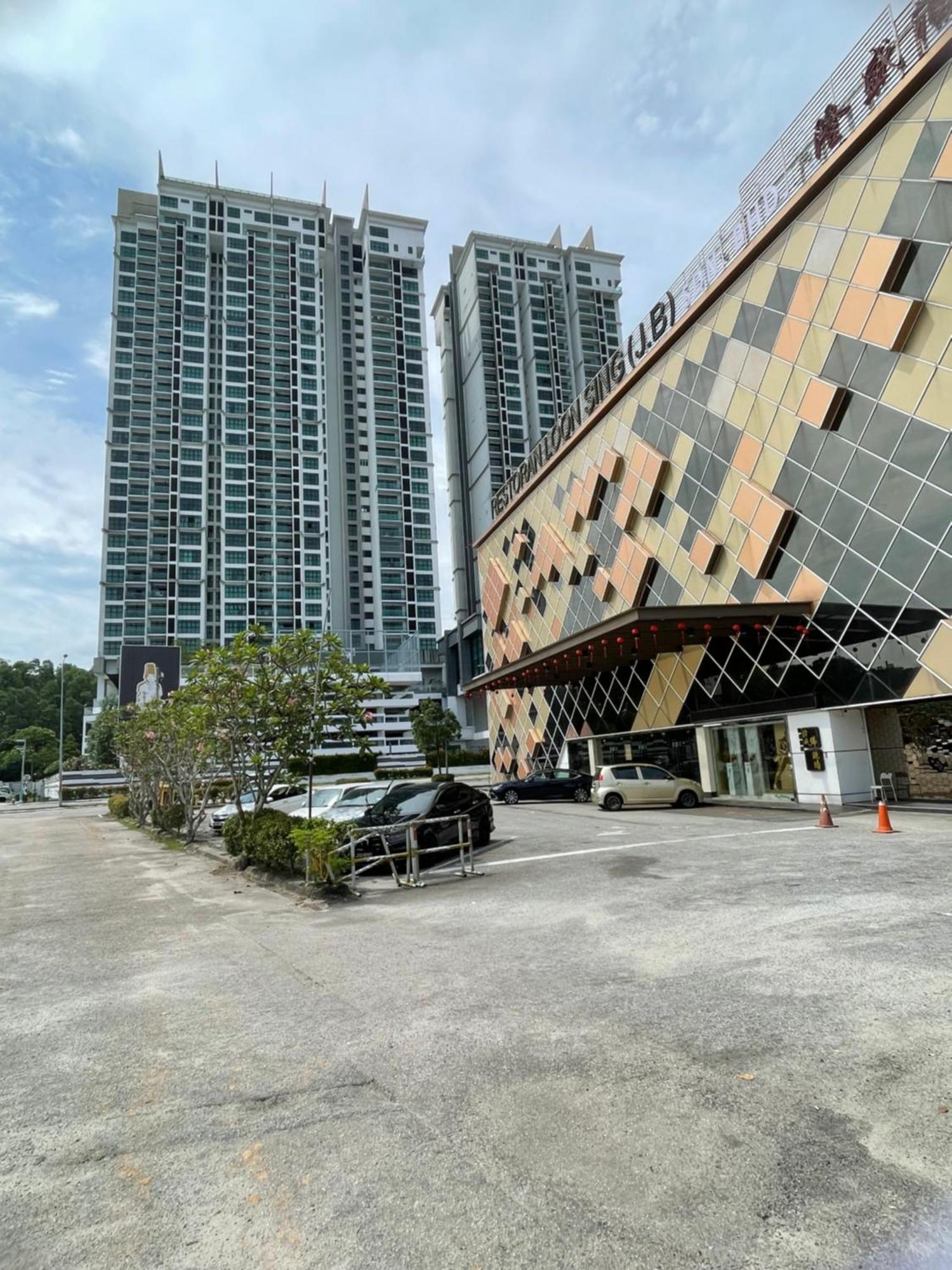 Pangsapuri 1min To Bukitindah Aeon Skyloft 3br Muji Poolview
