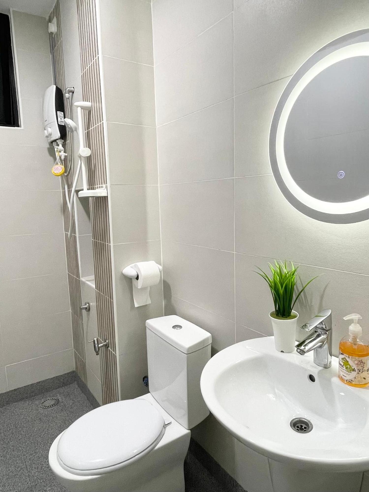 Pangsapuri 1min To Bukitindah Aeon Skyloft 3br Muji Poolview