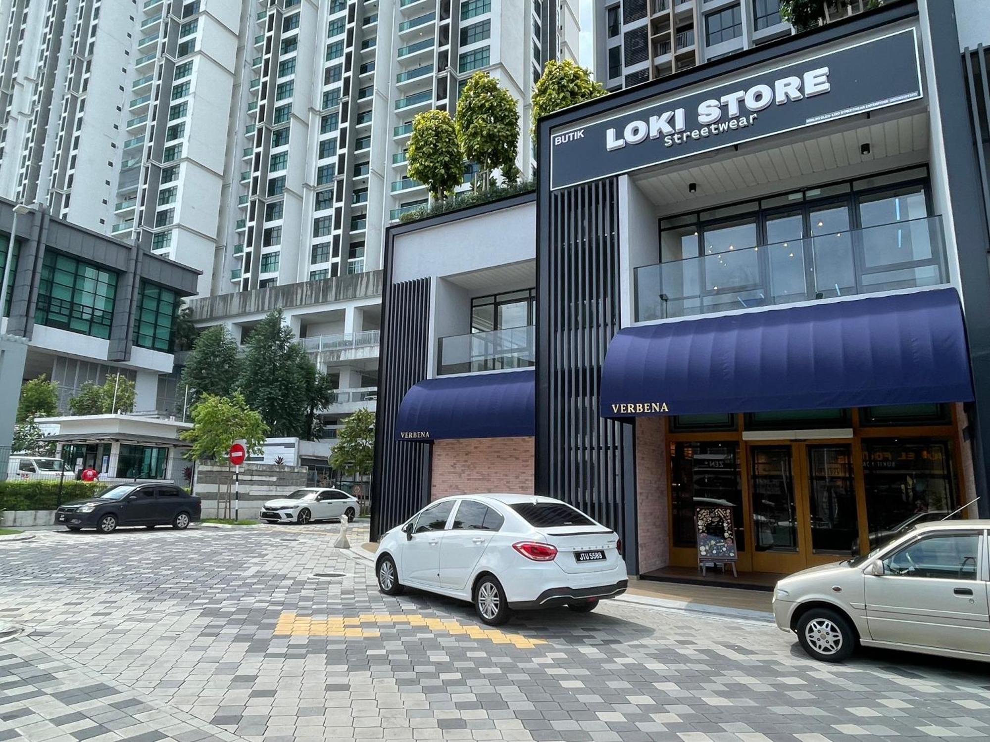 1min To Bukitindah Aeon Skyloft 3br Muji Poolview Johor Bahru