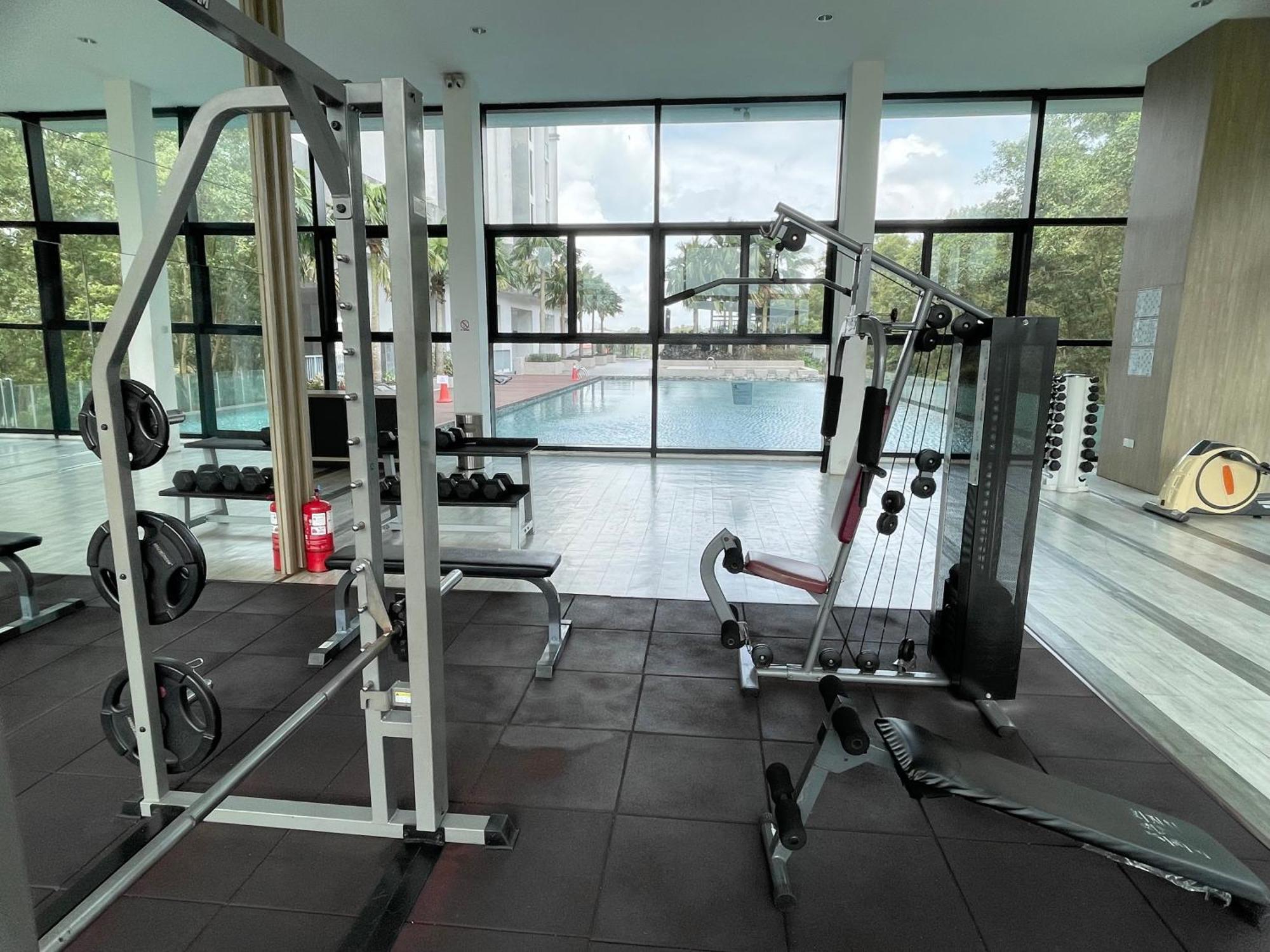 Pangsapuri 1min To Bukitindah Aeon Skyloft 3br Muji Poolview *